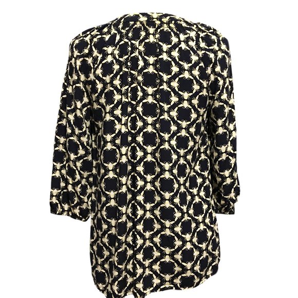 Crown & Ivy Navy Top with Cute Bee Print!  Medium - Picture 5 of 6